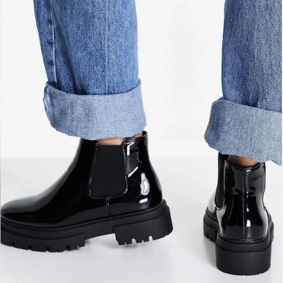 GLAMOROUS Chunky Chelsea Boot - Picture 2 of 5